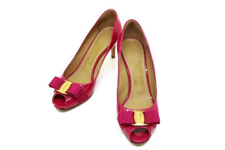 Salvatore Ferragamo フェラガモ 靴 パンプス 6ハーフ ピンク パテント 2148103370434 【200】 【中古】【大黒屋】のサムネイル