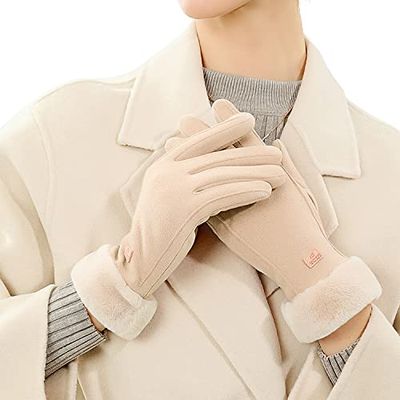 商品情報商品の説明質で肌触りのとても良いボア素材を使用して、手袋を着用すると、ハンドクリームのようにお肌の潤いを守ります。主な仕様 ?手触りが良い?：上質なパイソン素材を使用したこのグローブは、とても柔らかな手触りで、手にクリームを塗っているような着け心地です！ 乾燥や荒れを心配する必要がなく、手を保護することはもう問題ではありません??! 手を湿気から守るだけでなく、手を柔らかく滑らかにしてくれるので、冬の必需品です?!br?かわいい外観?：この手袋は大人可愛くてお気に入りです??スマホも使えて、右手人差し指はタッチパネル対応なので、冬場に手袋をしたままスマホ操作する悩みもバッチリ解決?！ ふわふわのファーが高級感を感じさせてくれて、猫耳やボアの飾りもとってもキュート?！br?裏毛仕様/抗菌加工?：この手袋の裏地はフリースでふわふわで軽く、手を入れた瞬間に暖かさを感じられます?！ しかも発熱素材なので保温性も抜群で、秋冬でも快適に暖かさを楽しめます??！ さらに嬉しいのは、抗菌・吸汗・放湿加工も施されており、手を常にサラサラに保ちます?!br?どんな服装にも合います?：マルチカラーオプション、超優れた組み合わせ、ファッショナブルなファッションは色の人目を引く力を回復し、色はトレンドに戻ります.色の選び方を知ることはファッションのトレンドです.私たちは落ち着いた素敵な色を持っています、その後の女性らしさに満ちています着ている。 ハイエンドのファッションカラーもあり、あらゆる種類の多彩な色が他の服ととてもよく似合います?！br?熟練した縫製?：高品質の素材を使用していることに加えて、この手袋の縫製糸も非常に繊細で耐久性があります。 シンプルな外観は高級感と高級感を与え、家族、友達、彼女へのプレゼントに間違いなく最適です?! 寒い冬の日にあなたの暖かさと愛を感じさせましょう?!