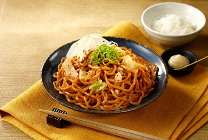 業務用食品ダイキョー オンラインの【冷凍】85328 EC牛骨だし醤油まぜそば（雷金）300g日東ベスト【3980円以上送料無料】｜アングル2