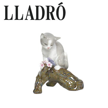 【MAX1,000円OFFクーポン】リヤドロ 動物 LLADRO 桜の咲くころ-仔猫 8382 ギフト・のし可 北海道・沖縄は別途540円加算