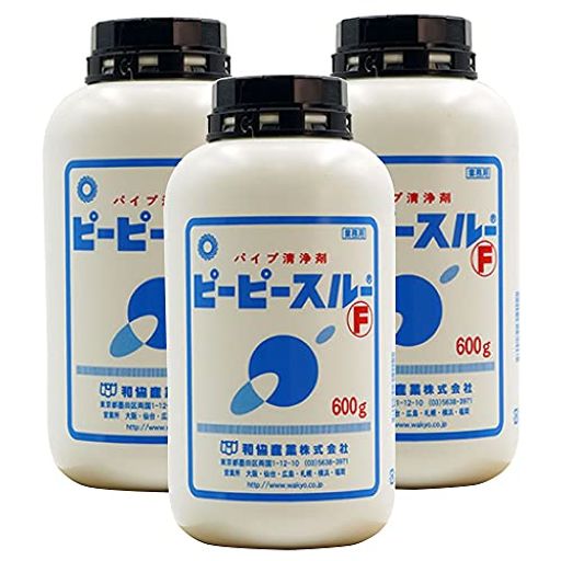 排水管洗浄・詰まり除去・臭気除去 排水管内に付着した、油脂・ヌメリ・有機物の除去 使用方法 (1)本剤約150gを排水口の周りに撒いてください。 (2)薬品の外側に沿って水または温水約400~500mLを静かに注ぎ、薬剤を排水口に流しいれてください。 (3)そのまま30分~1時間、あるいは一晩放置した後、多量(5L位)の水で押し流してください。 ※つまりが頑固でまだ水の流れが悪いときは、放置時間を長くして上の作業をもう一度繰り返してみてください。 ※冬季等寒冷時の場合は、できるだけ温湯水をご使用ください。 ※つまりの予防や悪臭防止のためにも、月2回程度の定期的な洗浄をお勧めします。