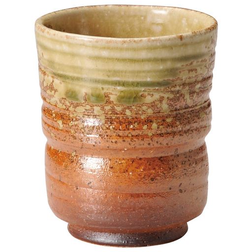 サイズ:φ7.7x9.3cm(240cc)^素材:陶器^生産国:日本 ●陶磁器はワレモノです。衝撃を与えますと破損する恐れがありますので、取り扱いには十分ご注意ください。●陶磁器は急激な温度変化に弱く、熱くなった器を冷水につけたり、冷たい器を急激に熱したりすると破損する恐れがありますので、取り扱いには十分ご注意ください。●テーブル等の上では引きずらないようにご注意ください。表面を傷つける場合があります。必要に応じてテーブルマット等をご使用ください。●洗浄する際は、台所洗剤を柔らかいスポンジや布につけて洗い、よく水気を切り乾燥させてから収納してください。●金属たわし、研磨剤入りの洗剤は傷をつける原因になりますので使用しないでください。 ●ご使用前に、熱湯に浸してあらかじめ生地に水分を充分含ませてからご使用頂くと、茶渋・シミ等がつきにくくなります。●ご使用後の食器は、汚れを早く落とし台所用洗剤で、洗った後よくすすいで、よく乾燥してご収納下さい。●陶器は吸水性があるため、ご使用後の食器を水に浸したままにしておきますと汚れた水を吸収しカビ・シミや臭気を発生する原因になります。