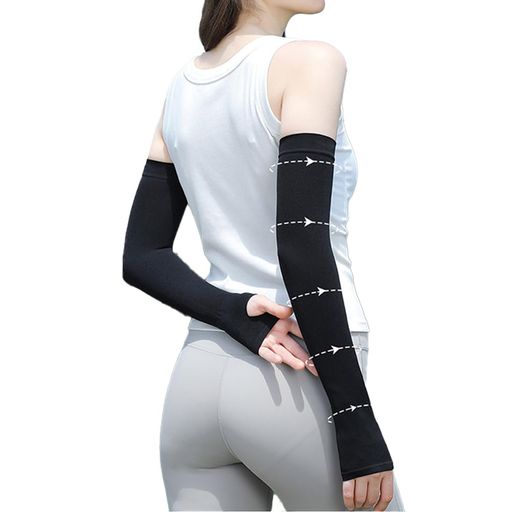 【カラーxサイズ】ブラック 【サイズ】フリーサイズ(S/M/L/XL対応)上部直径10cm、下部直径8cm 袖丈:37 1.2メートルまで伸ばせます指穴:3.5cm 【コンパクト・様々な場所に役立ち】この日焼け止め腕カバーは軽量な生地で作られており、コンパクトに折りたたんでカバンに入れて持ち運べます。紫外線が気になる時や冷房などで肌寒さを感じた時にすぐ装着できます。洗濯物を干す時など、ちょっと外に出るときに日焼け止め不要でとても便利です。車の運転、サイクリング、ツーリング、スポーツ観戦、ゴルフやランニングなどのスポーツ、登山やアウトドアなど日差しの強い季節のスポーツや日常生活に活用します。 【通気速乾・蒸れにくく快適】熱や湿気をスムーズに逃がすメッシュ加工により、通気性のいい爽やかな着心地のレディースアームスリーブです。吸汗発熱が速く、夏場でも蒸れにくく、長時間着用してもベタつかず、爽やかな使用感が実現できます。洗濯や乾きやすい速乾性素材なので、いつでも清潔感を保てます。薄い生地で、春夏の季節にもちょうど良い生地感。