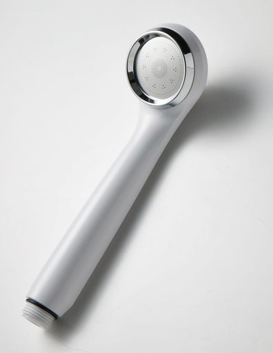 商品サイズ(約):W57xD57xH215 重量(約):107g 節水:約30%年間14000円の節約(自社測定) 水栓メーカーのシャワーヘッド JAN:4580056750013