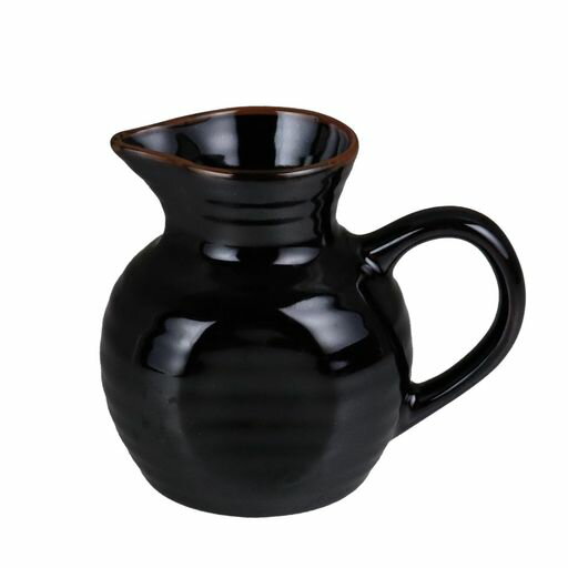 【電子レンジ対応】有田焼のピッチャーはレンジ対応! 【取っ手が付いてて便利】取っ手が付いてるのでレンジから素手で取り出せます。*長時間温めの時はミトンをお使いください 【食洗器対応】食洗器対応で簡単に洗浄できて清潔に保てます 【使い方いろいろ】ホットミルク、熱燗、湯沸かし、蕎麦のつゆ入れなど色々な用途に使えて便利です 【商品詳細】サイズ:約8x12.5x11(H)cm/容量:約400ml(満水時)/重量:約260g/材質:磁器/原産:有田焼(日本製)