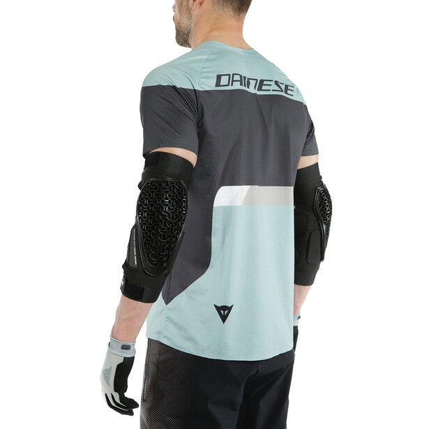 【公式】TRAIL SKINS PRO ELBOW GUARDS　安心の修理保証付き DAINESE（ダイネーゼ）