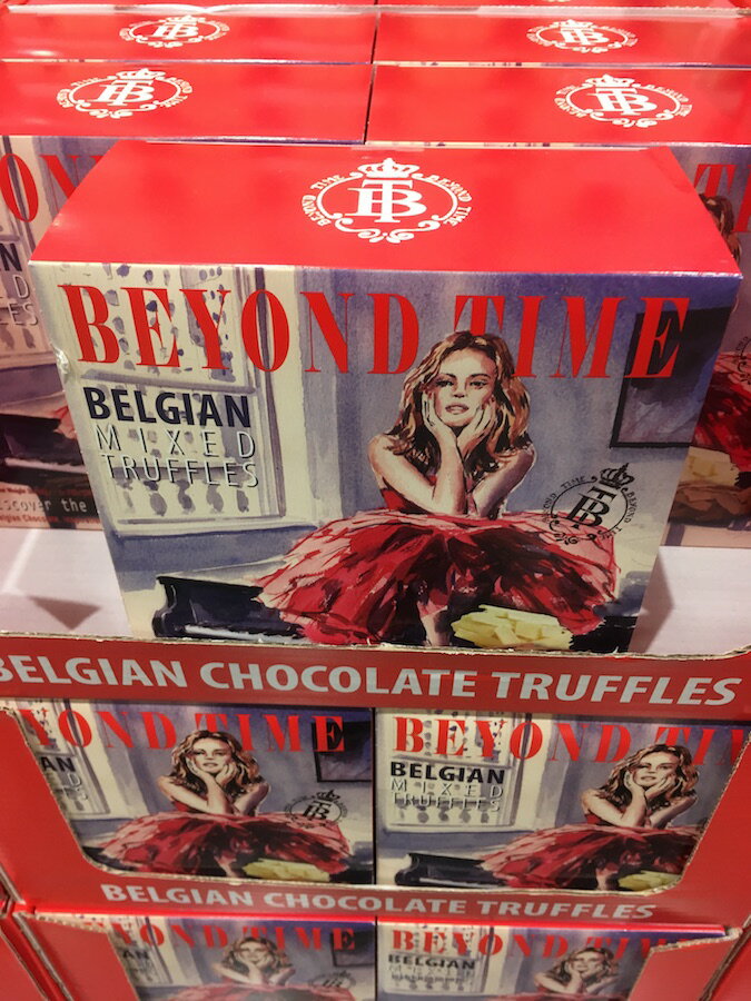【コストコ】#589085 ザベルジャンチョコレート ビヨンドタイム ベルギーチョコ アソート 200g×3箱セット【Z】のサムネイル