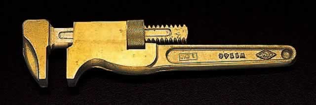 エスコ ESCO 【個人宅不可】 38mm/200mm モーターレンチ（ノンスパーキング） EA642HB-8 [2-0347113]