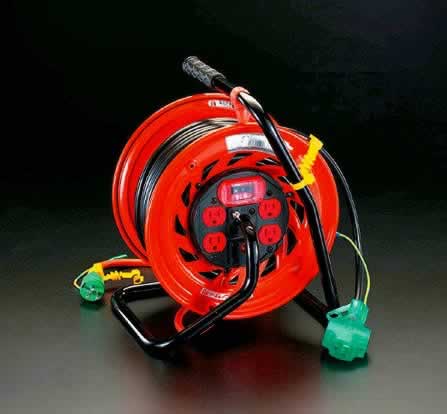 エスコ ESCO 【個人宅不可】 AC125V/30m コンセント固定リール（元置・過負荷遮断） EA815DA-14 [2-043..