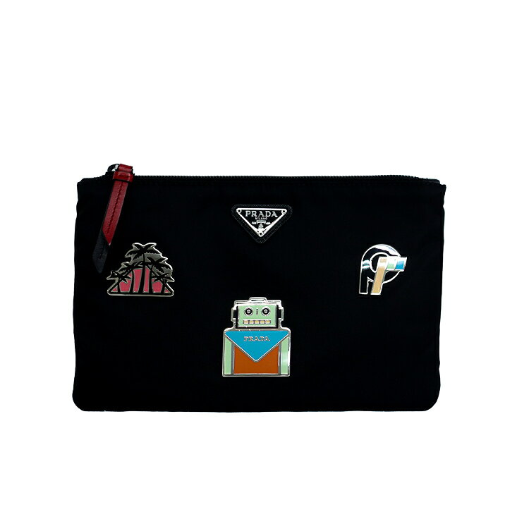 ブランドプラダ PRADA 　 商品名ポーチ小物入れコスメポーチメイクポーチロボット 型番1NB400 素材TESSUTOナイロン 色NEROブラック サイズ・横幅：22cm・高さ：15cm・マチ：1cm ※多少の誤差はご了承下さい。 付属品・なし 状態A　美品　 状態説明全体的に使用感がなく綺麗な状態です。金具に小キズがございます。 商品紹介プラダのナイロンポーチです。ブラックのナイロンに、ロボットやヤシの木などのカラフルなモチーフが遊び心を感じさせるデザイン。フロントのトライアングルロゴやレッドのファスナープルもポイントで、普段使いから旅行など幅広く活躍するアイテムです。 返品規定お客様都合の返品OK到着後3日以内に連絡返送送料のみお客様負担 保証自然故障1ヶ月保証到着後3日以内にレビューを書くと1年保証にグレードアップ 管理番号：6559322m 愛知県公安委員会 古物商許可第541030A35500号◆質問対応時間◆年中無休　10：00～18：00 ランク 状態基準 N 新品商品です。 S 未使用/新古品。未使用品ですが展示・保管による軽微な状態変化がある場合がございます。 SA 新品同様/ほぼ未使用品。使用感がほとんどなく、非常にきれいな状態です。 A 美品/非常に状態の良い中古品。 使用に伴うスレ、小キズ、薄汚れ等が見られる場合がございますが、全体的にきれいな状態です。 AB 良品/一般的な使用感があるが比較的きれいめの中古品。 スレ、キズ、汚れ、型崩れ等が見られる場合がございます。 B キズやヨゴレなど全体的に使用感が見られる中古品。使用に支障はない程度のダメージがございます。 BC 状態難あり/かなり使用感のある中古品。 目立つキズ、汚れ、破れ、劣化等が見られる場合がございます。 C ジャンク品/動作不良や大きなダメージがある商品です。基本、現状渡しとなります。