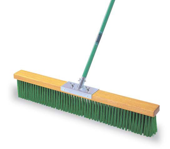 運動場や競技場のコートなどを整地する大型ブラシ。コートブラシ(塩化ビニール)150cm