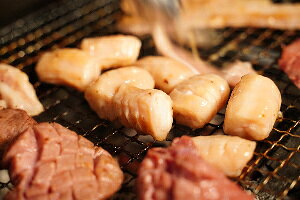 牛丸腸 ホルモン 200g 豪州産 焼肉 小腸 まるちょう 味付けなし 冷凍 少量 お試し ...