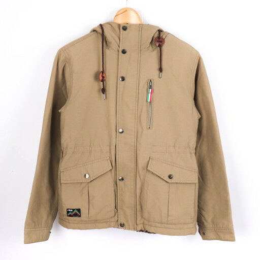 フィラ マウンテンパーカー 裏ボア 中綿入り ジャケット アウター スポーツウェア メンズ Sサイズ オリーブ FILA 【中古】 フィラ マウンテンパーカー 裏ボア 中綿入り ジャケット アウター スポーツウェア メンズ Sサイズ オリーブ FILA 【中古】