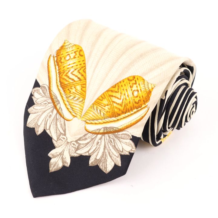 ジャンフランコ・フェレ ブランドネクタイ パネル柄 スカラップ シルク イタリア生地 メンズ ブラック GIANFRANCO FERRE 【中古】のサムネイル