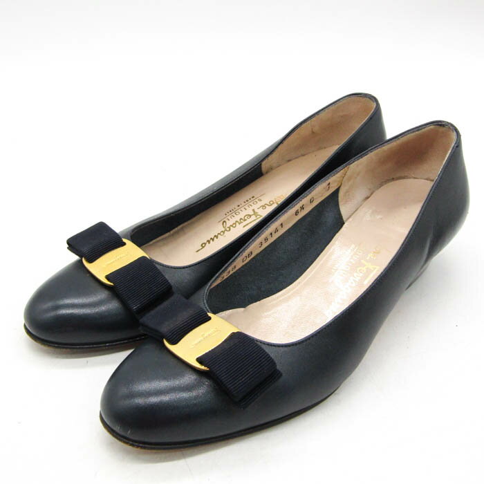 サルヴァトーレフェラガモ パンプス ブランド シューズ 靴 イタリア製 レディース 6.5サイズ ネイビー Salvatore Ferragamo 【中古】