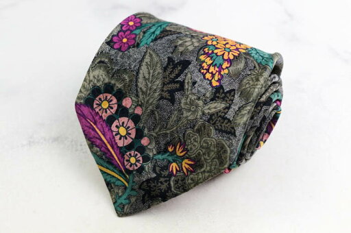 ニナリッチ ブランド ネクタイ シルク ボタニカル柄 花柄 総柄 ハンドメイド PO メンズ ブラック NINA RICCI 【中古】 ニナリッチ ブランド ネクタイ シルク ボタニカル柄 花柄 総柄 ハンドメイド PO メンズ ブラック NINA RICCI 【中古】