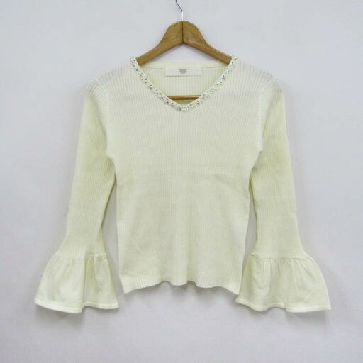 トッコ クローゼット リブニット フレアスリーブ ビジュー トップス レディース Mサイズ オフホワイト tocco closet 【中古】 トッコ クローゼット リブニット フレアスリーブ ビジュー トップス レディース Mサイズ オフホワイト tocco closet 【中古】