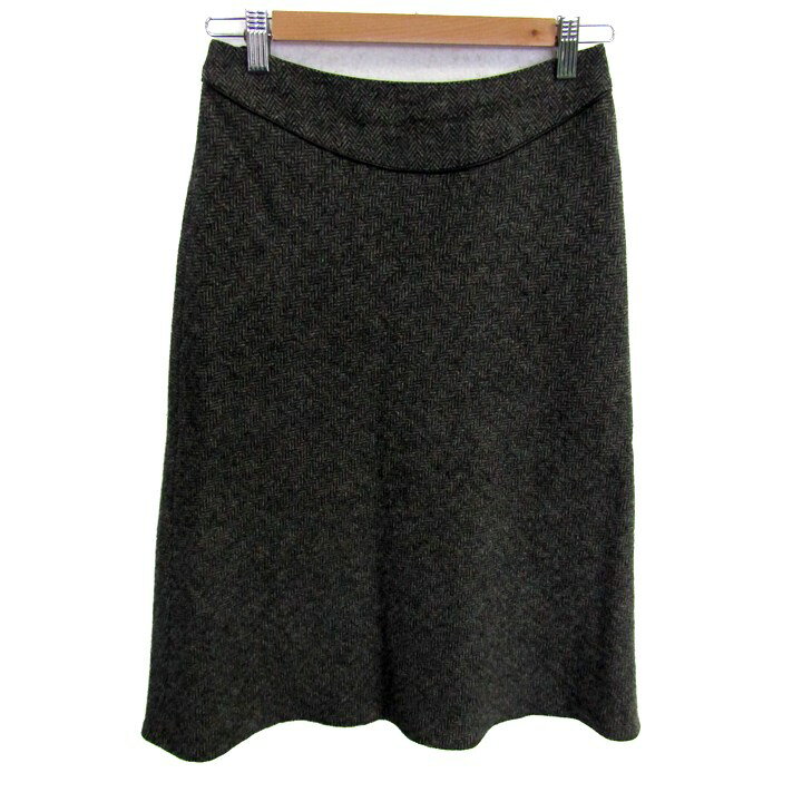 【状態追記】 部分的な汚れ有り 【付属品】 なし / 商品サイズ (こちらのサイズ表記は平置き採寸のサイズです。) 表記サイズ総丈ウエストヒップ 9約62cm約64cm約43cm サイズガイドはこちら /商品詳細 ブランド名 BODY DRESSINGボディドレッシング 特徴 --- 素材 素材タグを撮影しておりますので、ご確認くださいませ。 色 グレー 性別タイプ レディース 生産国 日本 商品番号 rs44177 類似商品