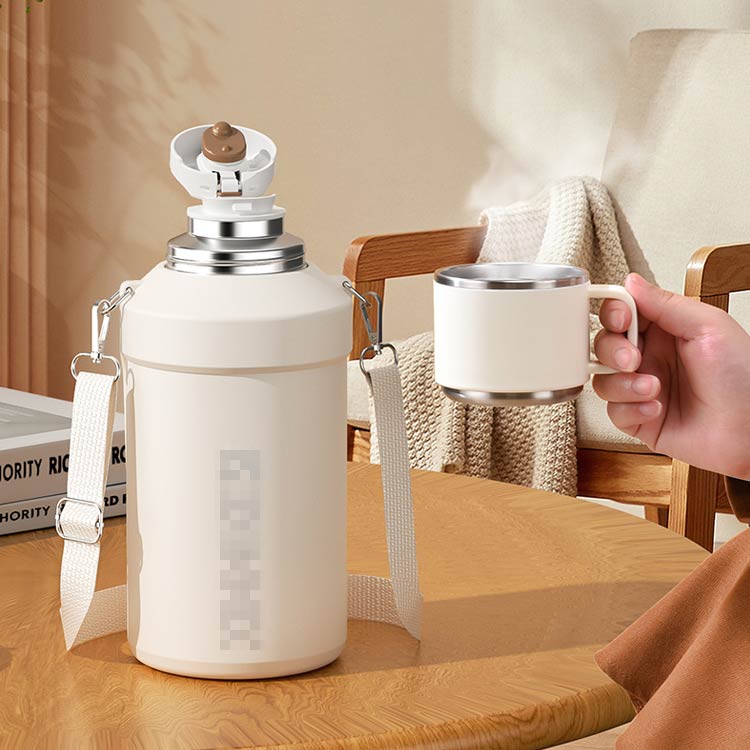 ステンレス ワンタッチ 1800ml 水筒 レジャー 大容量 真空 魔法瓶 2000ml 保冷 2リットル キャンプ 小型 持ち手 アウトドア ウォータージャグ 保温 洗いやすい 2リットル ボトル 持ち運び スポーツ スポーツジャグ おしゃれ ジャグ 丈夫 炭酸 氷入れ 氷水 遠足