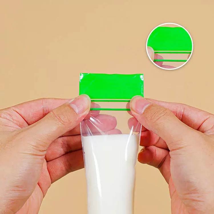 ボトルに入れやすい 使い捨て 製氷皿 細長 氷キャンディー お酒用氷 棒状の氷づくりに アイスキャンディメーカー 使い捨て DIYアイスポップ アイスキャンディーバッグ 500枚入り 自宅 製氷袋 お茶 スティック 収納 夏用 小分け 3