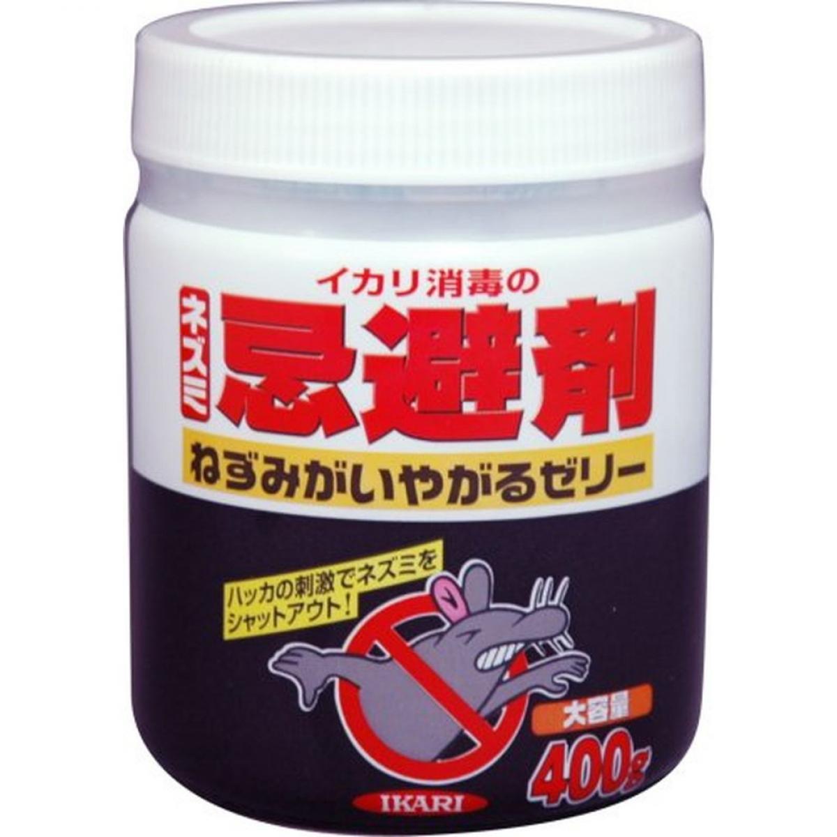 ゼリータイプの設置式ネズミ忌避剤です。効果は約2ヶ月間持続します。 【特長】・ハーブの香りとワサビの刺激でネズミの侵入を防ぎます。・天井裏、床下、ネズミの通路、侵入口、被害箇所に設置するだけで効果があります。・主成分は天然香料及び食品添加物を使用しておりますので、安全性が高く 安心してお使いいただけます。 【使用方法】（1）キャップをはずし中のカバーシールをはがして下さい。（2）天井裏や床下に10～15平方メートルあたり1個の割合で設置して下さい。（3）効果は約2ヶ月ですが、使用条件によっては短くなります。（4）臭いが弱くなったらお取り替え下さい。 【JAN：4906015014369】