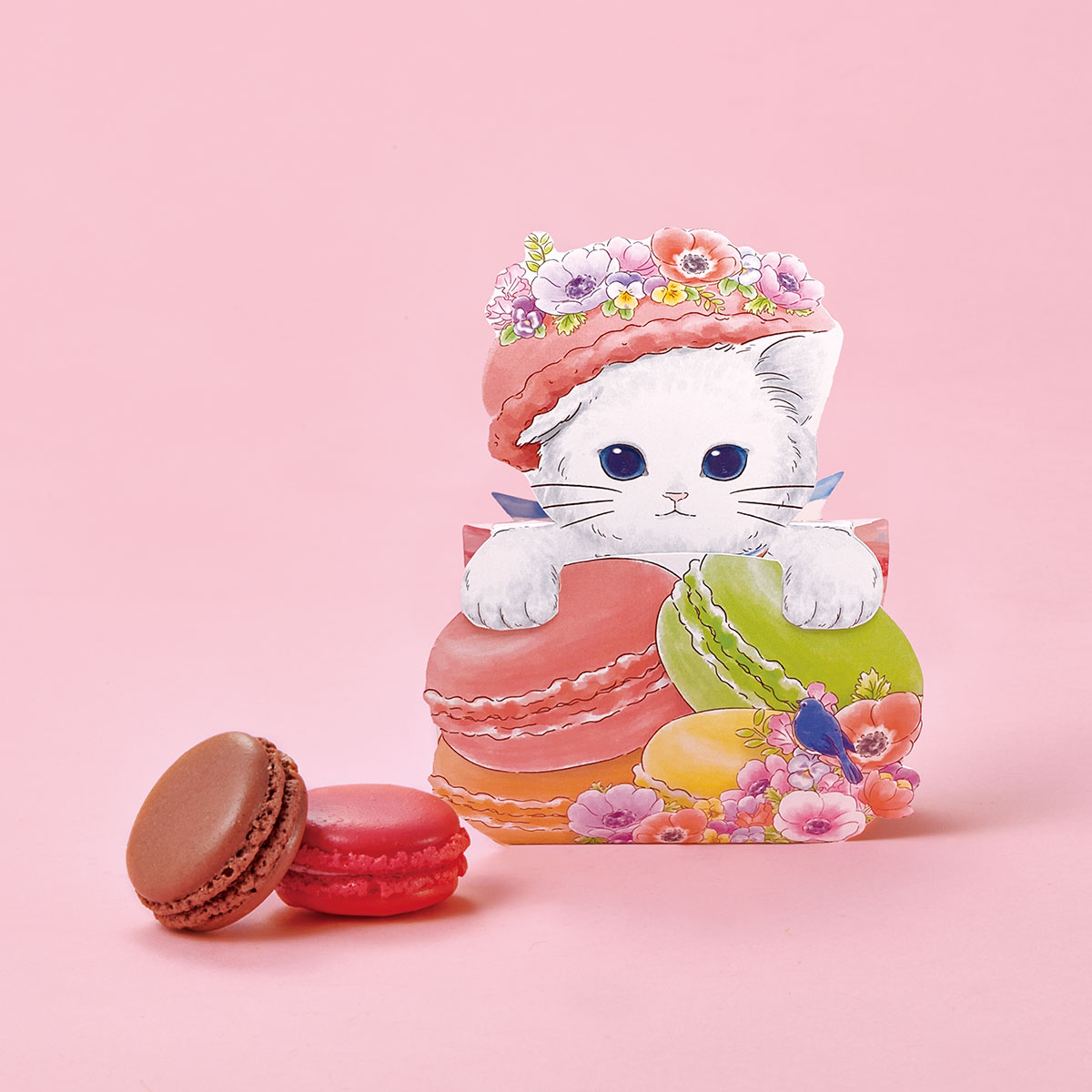 ダロワイヨ 猫型ニャカロン 花かんむりねこ 猫 ネコ 洋菓子 焼き菓子 スイーツ プリント マカロン プレゼント プチ ギフト 贈り物 かわいい 本命 御祝 御礼 送別 職場 退職 誕生日 ご挨拶 キャラ お取り寄せ 差し入れ 手土産 人気 有名 バレンタイン ホワイトデー 祝いのサムネイル