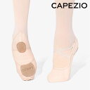 バレエ バレエシューズ バレーシューズ ストレッチ スプリットソール Capezio カペジオCapezio カペジオ バレエシューズ HANAMI 2037W 素足感覚のバレエシューズ 商品名 Capezio カペジオ バレエシューズ HANAMI 2037W 商品特徴 ・バレエ、モダンバレエ、コンテンポラリー、リリカル、ジャズダンス、フィットネス等N.Yで大人気のストレッチバレエシューズ。 ・土踏まずの部分が、薄手のストレッチ性のある素材でできたバレエシューズです。まるで素足で踊っているかのような履き心地が特徴です。 ・綺麗なアーチ、美しい足の甲を演出します。 ・ゴムは縫い付けてあります。サイズ調整の引き紐は付いていません。 ・余計な素材を省き極限まで足裏感覚を高めるスプリットソール。自由な足さばきとターンをサポートします。 素材 キャンバス　布製 カラー ピンク、ヌード ※ モニターの発色の具合により実際の商品と色が異なる場合がございます。 サイズ 21.5cm 〜 26.5cm ※取り扱いサイズが変更になる場合がございます。ご了承下さい。 ※ご注文に際して確認のお願い ◆ 商品画像について モニター等の発色等より、画像と実物で多少異なって見える場合がございます。