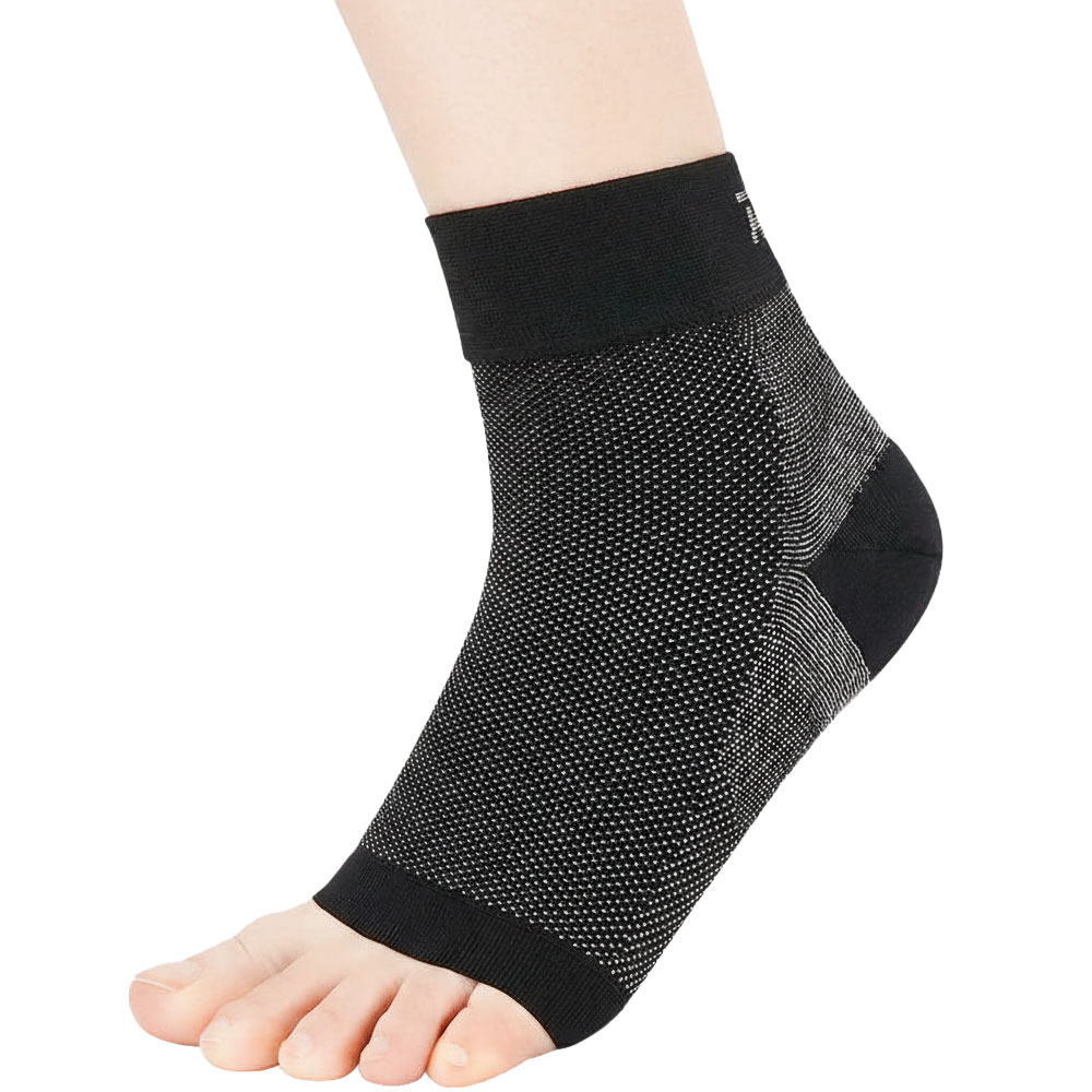 Rakuten - 足首サポーター ダンス用 ZCA-ANKLE7135【靴下タイプ・超極薄】 左右兼用 片足のみ アンクルサポーター スリーブ 加圧 コンプレッション 捻挫 予防 保護 蒸れない 伸縮 バレエ ジャズ ヒップホップ ヨガ 運動 部活 締め付け調整なし プロ仕様 【spt4】
