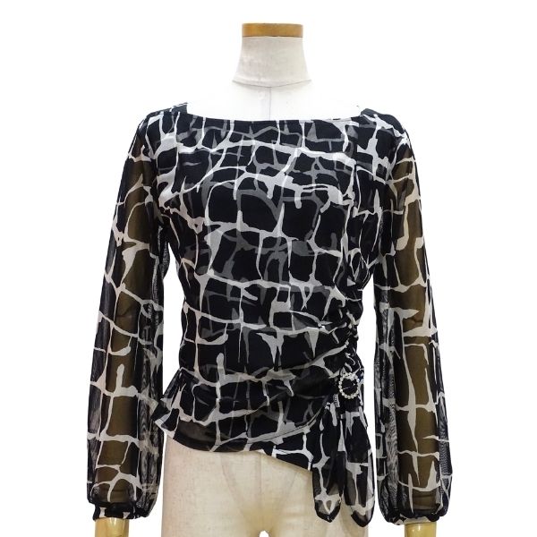 【新入荷】JOAN プリントトップス 11046-A LLサイズ 黒地 白柄 社交ダンス 衣装 レッスン 検定 シンプル レディーストップス 女性練習着 ボールルームダンス レッスンウエア Tシャツ カットソー ホワイト ブラック バックル付き メッシュ袖 パフスリーブ 提灯袖