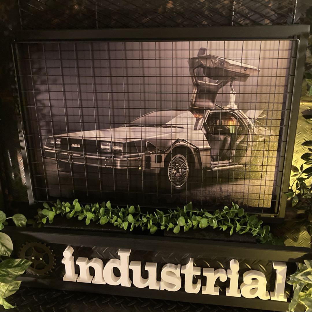 ｢バック・トゥ・ザ・フューチャー・デロリアン｣アイアンフェンス付アートパネル アートパネル モチベーション カフェインテリア インダストリアル ミッドセンチュリーインテリア アクメファニチャー ヴィンテージ バックトゥーザフューチャー DandyLifeSpace