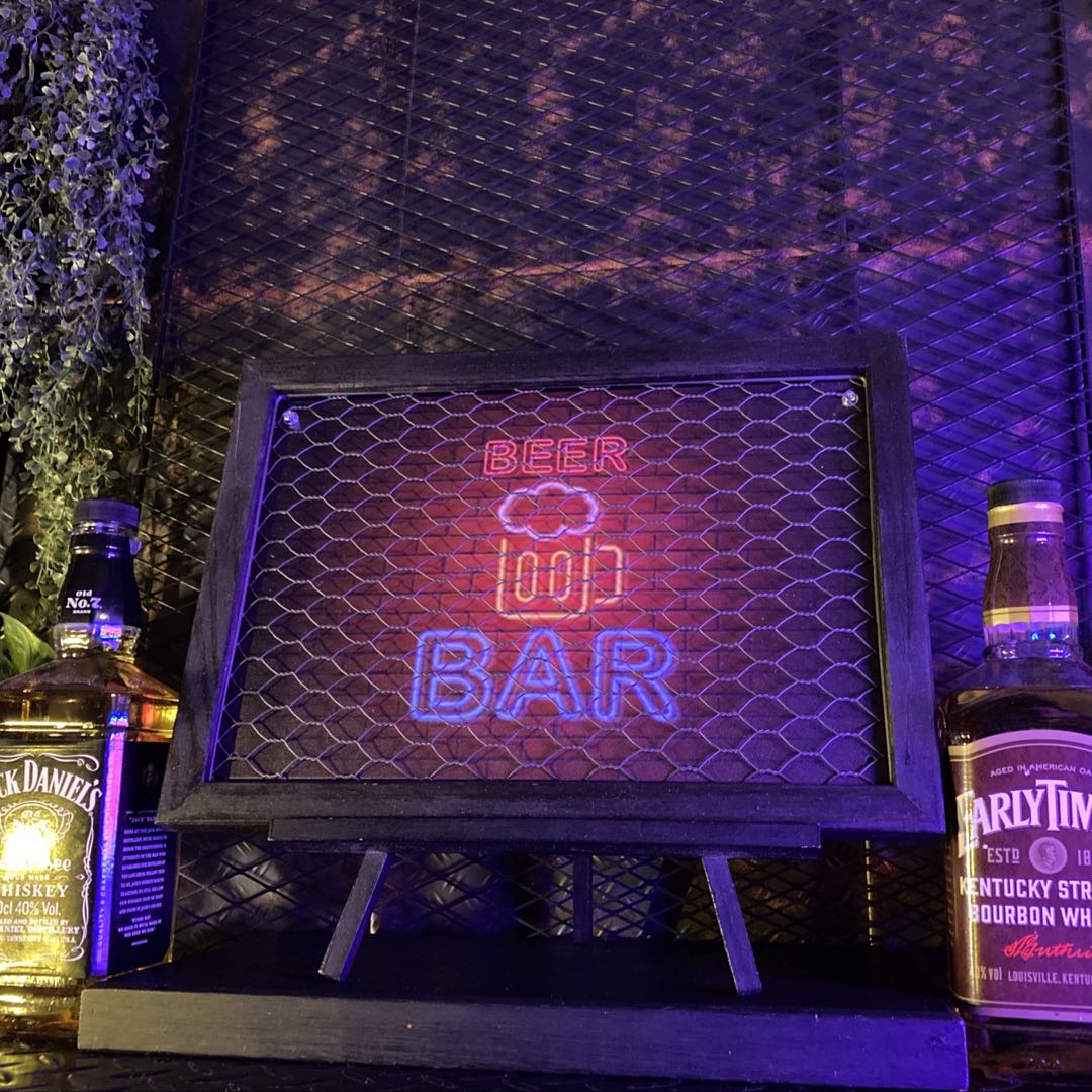 Rakuten - ｢BEER＆BAR｣メタル製 アイアンフェンス加工アートパネル(額入り) 男前インテリア アメリカンビンテージ アートパネル インダストリアル GARAGE ガレージ アメカジ雑貨 industrial 店舗展示品 BROOKLYN ミッドセンチュリーインテリア ブリキ看板 DandyLifeSpace