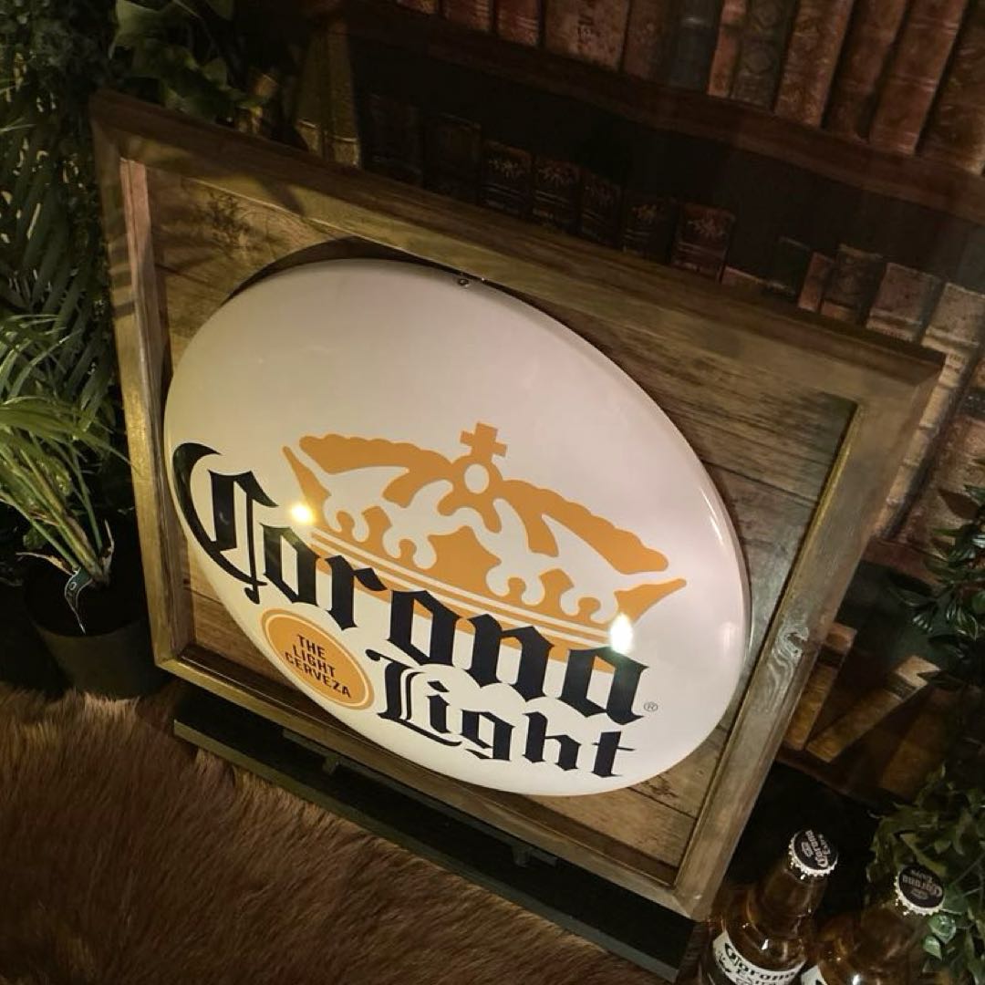 CORONA LIGHT!! 円盤型 立体ティンサイン!! 大型アートパネル 額入り !! ブルックリンインテリア 男前インテリア カフェインテリア BROOKLYN アメリカンビンテージ アートパネル バスロールサ…