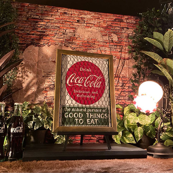 ｢COCA-COLA｣Ver.8!! メタル製 アイアンメッシュアートパネル!! カフェインテリア アメリカンビンテージ アートパネル メタルサイン 男前インテリア アメリカンカジュアル オールドアメリカン レトロアメリカン 店舗什器 ティンプレート DandyLifeSpace