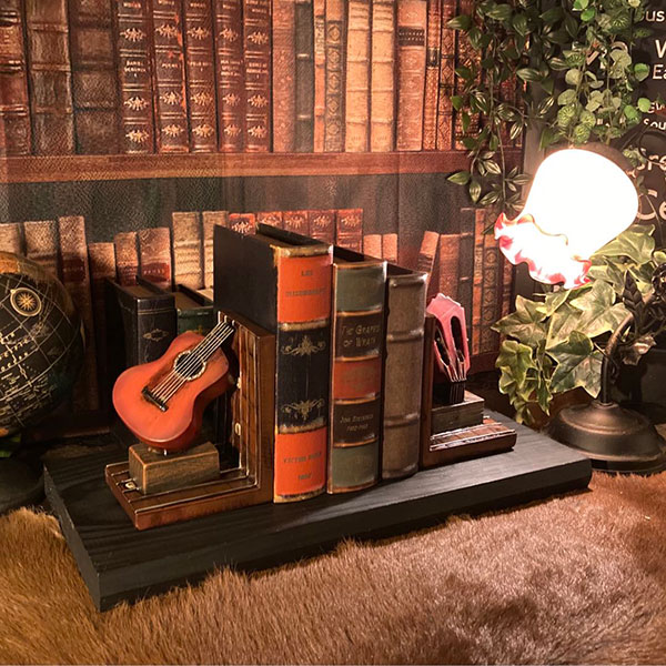 3点セット｢ANTIQUE BOOK STAND GUITAR＆レコードコースター｣ 男前インテリア CAFE&BAR アメリカンアンティーク カフェインテリア 店舗什器 店舗展示品 デスクオブジェ 卓上オブジェア オールドアメリカン 男の隠れ家 ブックエンド レトロアメリカン DandyLifeSpace