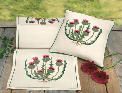 テーブルランナー　【Thistle 】　デンマーク製　中級者から上級者向き　北欧