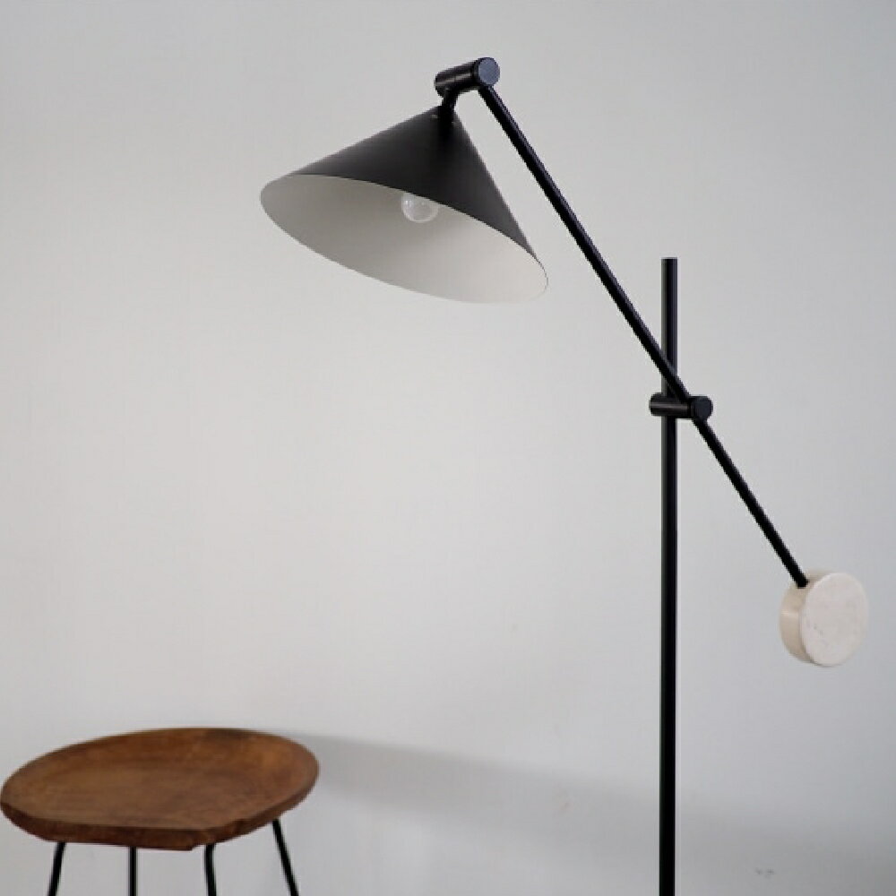 フロアライト 照明 間接照明 LED おしゃれ ブラック スチール シェード フットスイッチ フロアスタンド E26 照明器具 ルームライト 北欧 モダン ブルックリン ミッドセンチュリー モダン リビング 寝室 ベッドルーム Turo