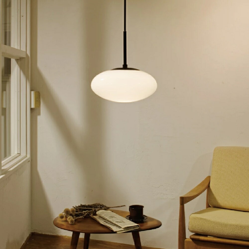 ペンダントライト 1灯 LED おしゃれ かわいい 照明 北欧 レトロ モダン ミルクガラス オーバル シンプル 簡単取付 E17 灯具一体型 LED 白熱電球 引っ掛けシーリング インテリア照明 ギフト プレゼント Fatima1 [2]