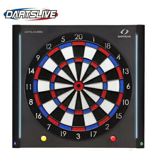 DARTSLIVE公認、家庭用ダーツボードの最高峰「DARTSLIVE-100S」が、 スマートフォン、タブレットと連動して楽しめる「DARTSLIVE-200S」に生まれ変わりました。 業務用DARTSLIVE2と同サイズのプレイエリア、おなじみの演出の再現など、 自宅にいながらDARTSLIVE2と同じ感覚でプレイ可能。 静音性やダーツの刺さりやすさも前作からさらにアップしており、 快適なホームダーツを提供します。 ■高い静音性&刺さりやすさを実現 ホームダーツには欠かせない高い静音性を実現。 ボード内部の構造を改良しDARTSLIVE-100Sより静音性がアップしました。 また好評だったDARTSLIVE-100Sの刺さりやすいセグメントを再現しつつ、 アウトボードの刺さりやすさが向上しています。 ■あなたのスマホに、DARTSLIVEシステムを搭載 DARTSLIVE-200Sアプリをダウンロードすれば、 あなたのスマホにDARTSLIVEシステムが搭載されます。 自宅にいながら、お店にいるかのようなダーツ体験をお届けします。 ■DARTSLIVEレーティングを算出 ホームダーツでは初のDARTSLIVEレーティングを算出。 自宅で投げながら、お店と同じ条件で自分のレベルを確認することが可能に。 ■DARTSLIVE2のグラフィック&サウンドを再現 DARTSLIVE2でおなじみのゲーム画面を再現。 臨場感溢れるDARTSLIVEテーマやアワードムービーがゲームを演出します。 ■オリジナル新ゲームを搭載 DARTSLIVE2にはないオリジナルゲームを搭載。 特訓モード「CHALLENGE」では、ブルもしくは20のトリプルに特化した練習が可能。 投げた結果は数値で可視化されるので、客観的に自分の実力をチェックできます。 ■取扱注意事項 【対応機種】 ・iOS端末 iOS7以降のiPhoneおよびiPad ・Android端末 HIDプロファイル対応のBluetooth3.0以降搭載機種(Android4.0以降) ※スマートフォン・タブレット専用アプリとなります。 【修理等の対応について】 ※初期不良・修理などの対応は、メーカーへ保証書をご準備の上、 ご連絡して頂きますよう宜しくお願い致します。 (メーカーへのご連絡の際は、納品書と同封いたしております、 【修理等の対応について】をご覧下さい) ■商品仕様 スペックデータ サイズ:W570.6mm×H530mm×D41.5mm プレイングエリア:約15.5インチ 重さ:約3.68kg 素材:プラスティック ■内容物 ・ダーツボード×1個 ・ダーツ×2set(6個) ・USBケーブル(電源供給用)×1個 ・取付ネジ×4個 ・取扱説明書×1 ・保証書×1 ・設置用紙×1 ※日本国内のみの限定配送商品(JAPAN　ONLY) ※ソフトティップダーツ専用ダーツボードです。