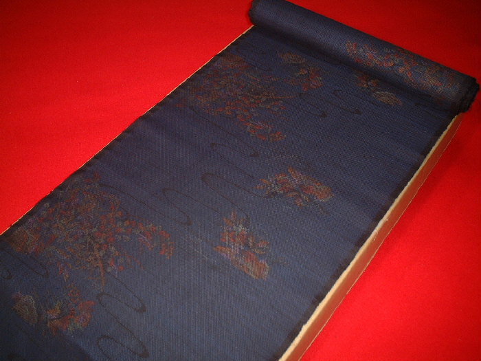 【送料無料】織の最高峰！お仕立て付き本場泥染大島紬●おしゃれな花柄●tu031