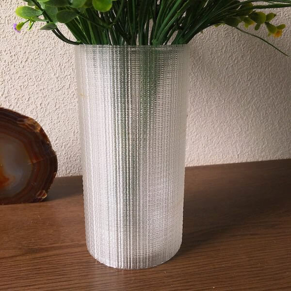 3Dデザイン花瓶 フラワーベース きらめく透明花瓶 半透明 おしゃれな花器 メッシュ模様 網模様 格子模様 小型 小形 内容器つき プラスティック製 高さ 10cm-16cm