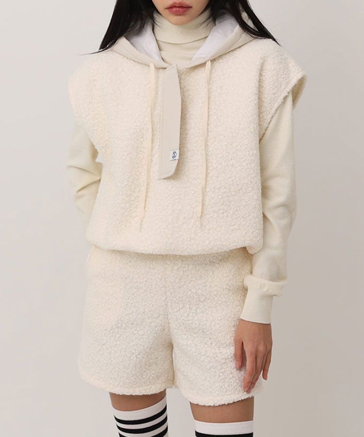 ゴルフウェア ベスト ボア レディース 韓国 防寒 秋 冬 秋冬 フード フリース あったか 暖かい キルティング 異素材 韓国ゴルフウェア 黒 白 ブラウン おしゃれ シンプル フーディー ゴルフ女子 大人 ゴルフ スポーツ テニス