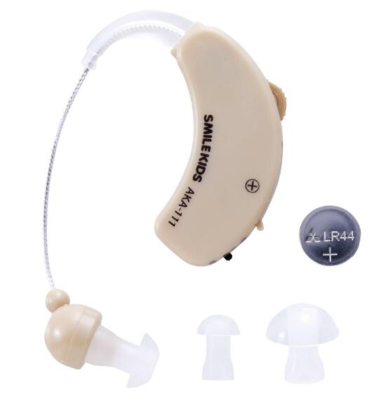 「耳かけ集音器4 AKA-111」は、左右両耳対応・軽量コンパクトな耳かけ式集音器。聞き取りにくい音をし..