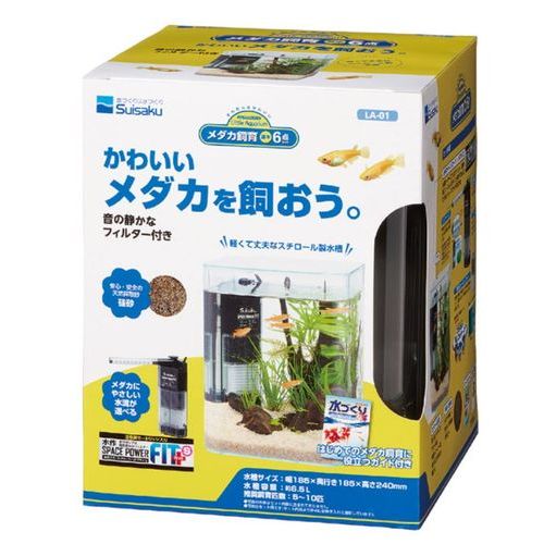 樹脂製で安心。フィルター、砂利付きですぐにスタートできます。 ●樹脂製で安心。 ●フィルター、砂利付きですぐにスタートできます。 ●商品サイズ:幅185×奥行185×高さ240mm。 ●重量:約1800g。 ●水槽サイズ:幅185 ×奥行185 ×高さ240mm。 ●水槽容量:約6.5L。 ●セット内容:水槽、フィルター、フタ、砂利（珪砂）、カルキ抜き、小冊子。 ●材質:PS、ABS、活性炭、砂、PU、PET、PP。 ●本商品はペット用の商品です。 ●パッケージ内容等予告なく変更する場合がございます。予めご了承下さい。