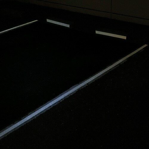 高反射路面用ラインテープ 幅50mm×長さ5m LTー001 アサヒペン DIY 補修 テープ 反射 路面 ライン ビーズ