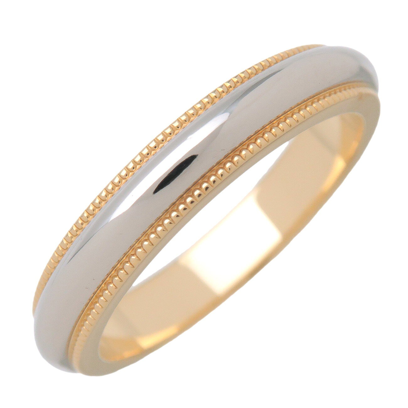 詳細情報 商品名 Tiffany&Co. ティファニー ミルグレインバンド リング 指輪 9号 750YG PT950 イエローゴールド プラチナ【中古】【新品仕上げ済み】【送料無料】【返品可】 型番 - シリアル - カラー イエローゴールド, プラチナ サイズ 【刻印表記サイズ】 - 【US-アメリカ】 5 【ISO/JIS規格-ヨーロッパ】 49 【HK-香港】 10.5 【JPN-日本】 9 【幅】 3.4 mm 【厚さ】 2.2 mm 【総重量】 5.4 g ※実測値となります。多少の誤差はご容赦ください。 素材 750YG, PT950 仕様 【外側】: -, 【内側】: - 付属品 なし 参考定価 - 商品ランク 【新品仕上げ済み】 ランク表はこちら 状態 ----------------------------------------■外側 ■当店のジュエリー・アクセサリーの新品仕上げについて中古商材に研磨、ポリッシュを施し、傷・擦れ等を極力取り除いた商品(リサイクルジュエリー)です。当店ではジュエリーを熟知した専門のクラフトマンが仕上げ作業を行っております。【ご注意事項】※仕上げ済みの為、商品状態のランク付はございません。※新品仕上げ処理を施しておりますが、処理しきれない傷、擦れ、研磨痩せ、刻印の薄れ等がある場合がございます。※部分的に仕上げ処理を施さない場合がございます。(複雑な形状のもの、内面、刻印周り等)※保管や展示の期間により素材特有のくすみ、変色、汚れ、小傷、擦れ等ある場合がございます。 ----------------------------------------■内側 管理番号 40274-1 注意事項 ■店頭商品及び他ECサイトと在庫を共有しているため、ご注文のタイミングによっては商品をご用意できない場合がございます。■お使いの端末やディスプレイの種類により実際の色合いと異なって見える場合がございます。 ティファニーの全アイテムをCHECK ジュエリーの全アイテムをCHECKTiffany&Co. ティファニー ミルグレインバンド リング 指輪 9号 750YG PT950 イエローゴールド プラチナ【中古】【新品仕上げ済み】【送料無料】【返品可】