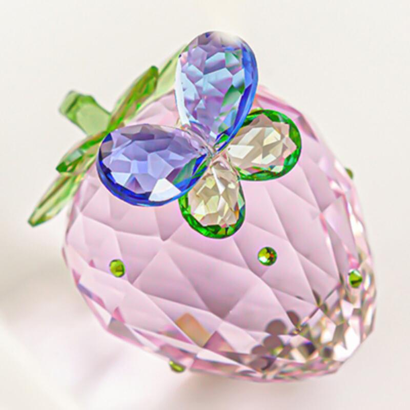 いちごの置物 オブジェ 水晶 お守り かわいい おしゃれ 癒し 瑠璃 天然水晶 インテリアストーン クリスタル 水晶彫刻 彫像 工芸品 手作り 玄関 リビング 寝室 お祝い 民芸 風水グッズ 風水アイテム 開運祈願 縁起物 金運祈願 浄化 邪気払い