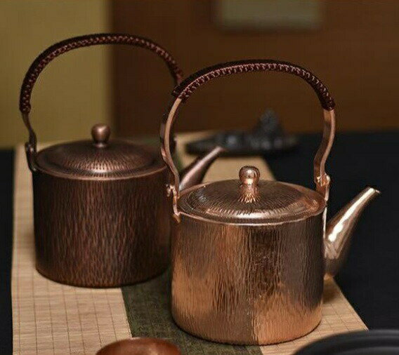 煎茶道具 使いやすい容量 ポット 湯沸 槌目 急須 水注し 水差 水指 銅 ティーポット 水次 1100ml 銅之薬缶 ヤカン 銅瓶 ケトル 湯沸かし ハンドメイド 手打ち 純銅 健康 茶道具 手作り キッチン アクセサリー すぐ温まる 塩素分解 水がきれいになる ギフト プレゼント
