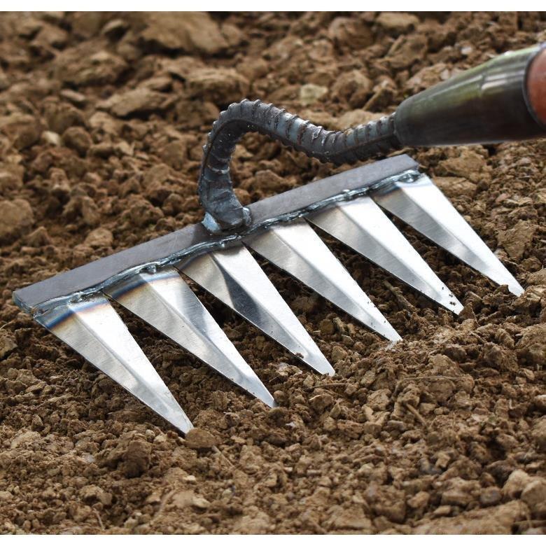 レーキ 草刈りレーキ ガーデンレーキ 熊手 レーキ柄 草取り道具 草削り 雑草取り 雑草抜き 金属製 除草..