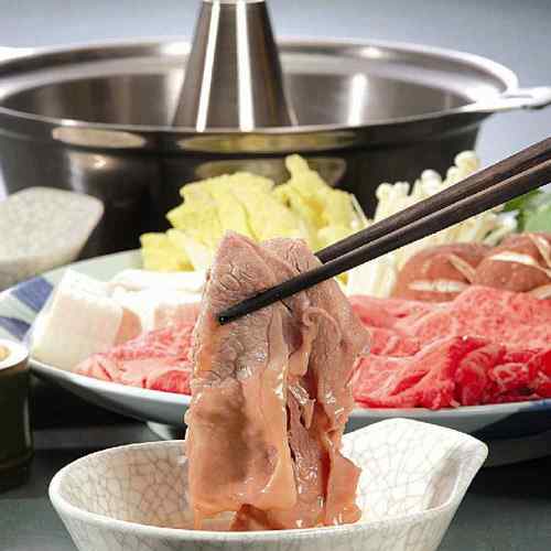 近江牛 すき焼き しゃぶしゃぶ 400g 肩ロース 日本三大和牛 黒毛和牛 牛肉 国産 滋賀県産 霜降り 高級 ギフト 贈り物 お取り寄せ グルメ 御歳暮 御中元 母の日 父の日 内祝い 敬老の日 お祝い 誕生日 ddiissmm-10040823 DISM & Co. サンプル画像2