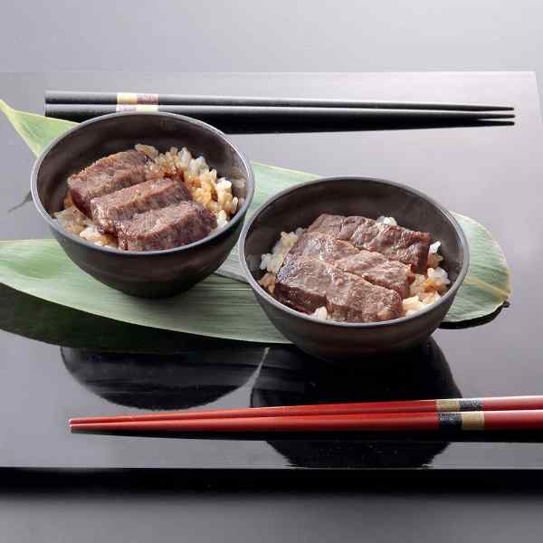 類似商品はこちら 佐賀牛 ステーキ レンジで簡単 温めるだけ 16,100円 佐賀牛 サーロインステーキ 200g 4枚セ37,500円 信州和牛 サーロイン ステーキ 牛肉 肉 和13,500円 飛騨牛 ステーキ 希少部位 トモサンカク 131,800円 飛騨牛 ステーキ ミスジ 150g 1枚 和11,600円 宮崎牛 特上カルビ ステーキ 150g×2枚10,800円神戸牛 松阪牛 赤身モモステーキ 食べ比べセッ20,200円神戸牛 松阪牛 赤身モモステーキ 食べ比べセッ26,900円 赤城牛 ヒレステーキ 300g 100g×314,100円新着商品はこちら2026/9/10＼本日限定全品P5倍+最大1000円オフクーポ9,500円2026/9/10＼本日限定全品P5倍+最大1000円オフクーポ10,400円2026/9/10＼本日限定全品P5倍+最大1000円オフクーポ13,100円再販商品はこちら2026/9/10＼本日限定全品P5倍+最大1000円オフクーポ4,520円2026/9/10＼本日限定全品P5倍+最大1000円オフクーポ6,300円2026/9/10＼本日限定全品P5倍+最大1000円オフクーポ6,100円Powered by EC-UP2026/09/10 更新極上の贅沢を、日常のひとときに。名峰が育んだ至高のブランド牛「佐賀牛」を贅沢に使用美しい霜降りと柔らかな肉質を誇る「佐賀牛」のステーキに、佐賀県産の艶やかなお米を合わせ、特製のタレで仕上げました。温めるだけで、銀座の割烹を思わせる本格的な味わいをご堪能いただけます。商品名佐賀牛 ステーキ小丼 4食セット内容量150g &times; 4個こだわり佐賀県産米使用・門外不出の特製ステーキタレギフト対応のし対応可（お歳暮・お中元・内祝い等に最適です） DISM & Co. VISUAL GALLERY 佐賀牛と佐賀県産のお米を使用して特製のタレで味付けしたステーキ丼です。■配送不可地域：離島は配送不可■温度帯：冷凍■賞味期限：出荷日より60日　※出荷準備・配送日数の関係で、到着時に賞味期限が数日短い場合がございます。■規格：ステーキ小丼（150g）×4■サイズ(mm)：224×282×79■ギフト対応：・ギフト包装：×・二重包装：〇・熨斗対応：〇・のし表書き：〇・のし名入れ：〇■発送の目安：ご注文後（決済確認後）、5営業日以内の発送予定。